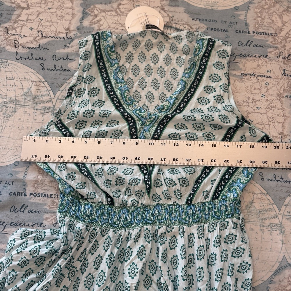 Elegant Teal and White Midi Dress - Picture 2 of 16